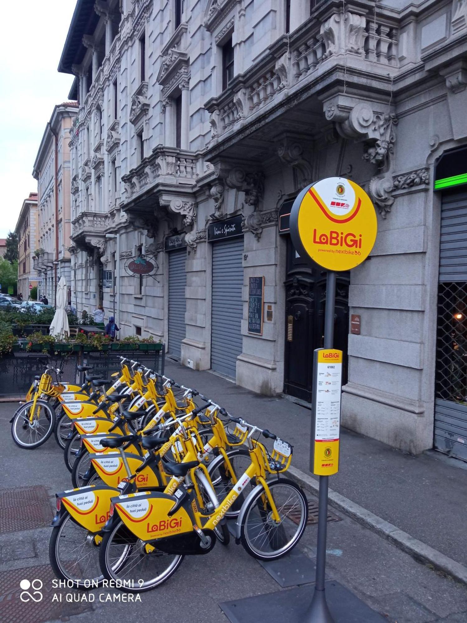 Nido Stazione III Apartment Bergamo Bagian luar foto