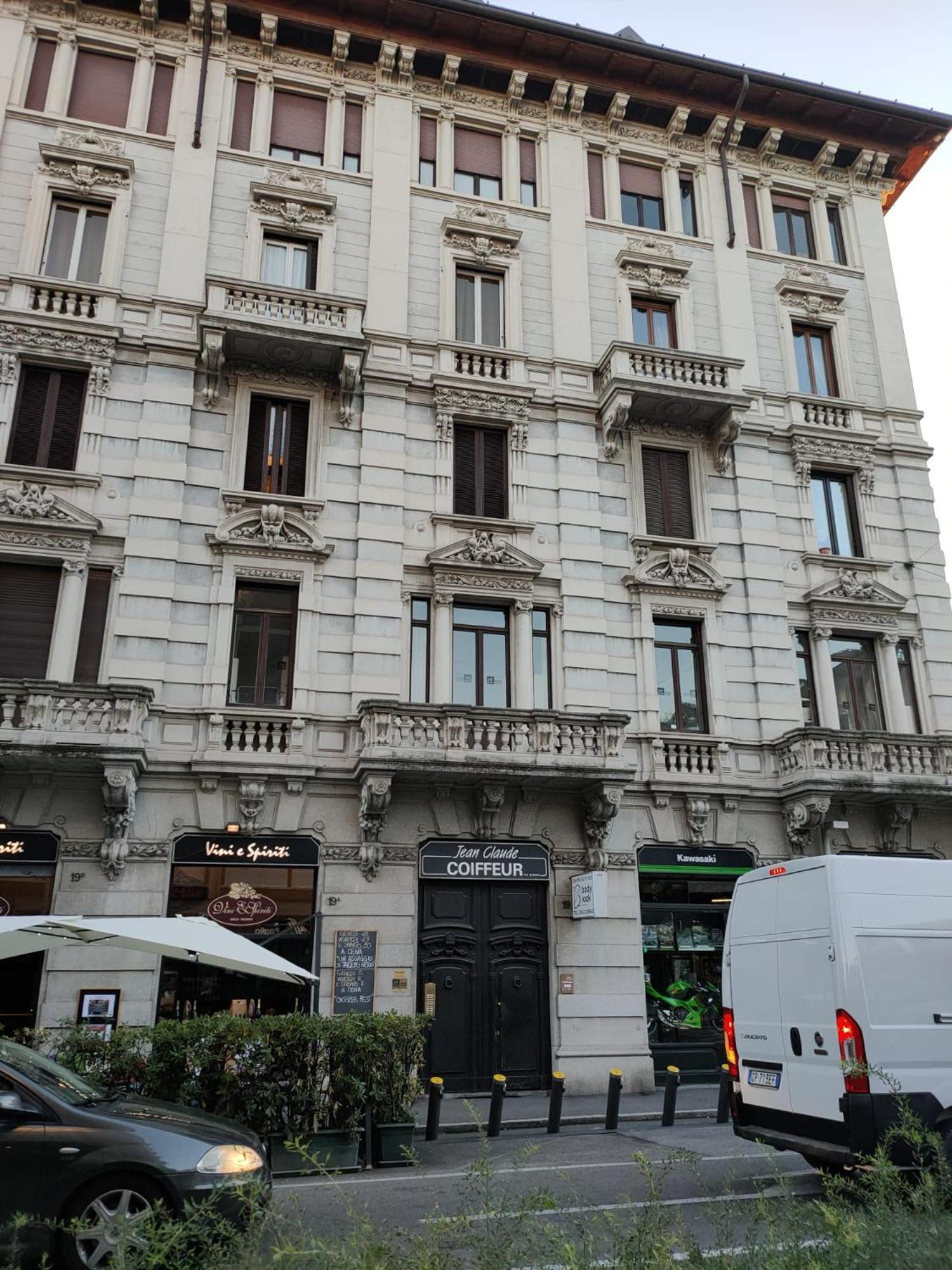 Nido Stazione III Apartment Bergamo Bagian luar foto