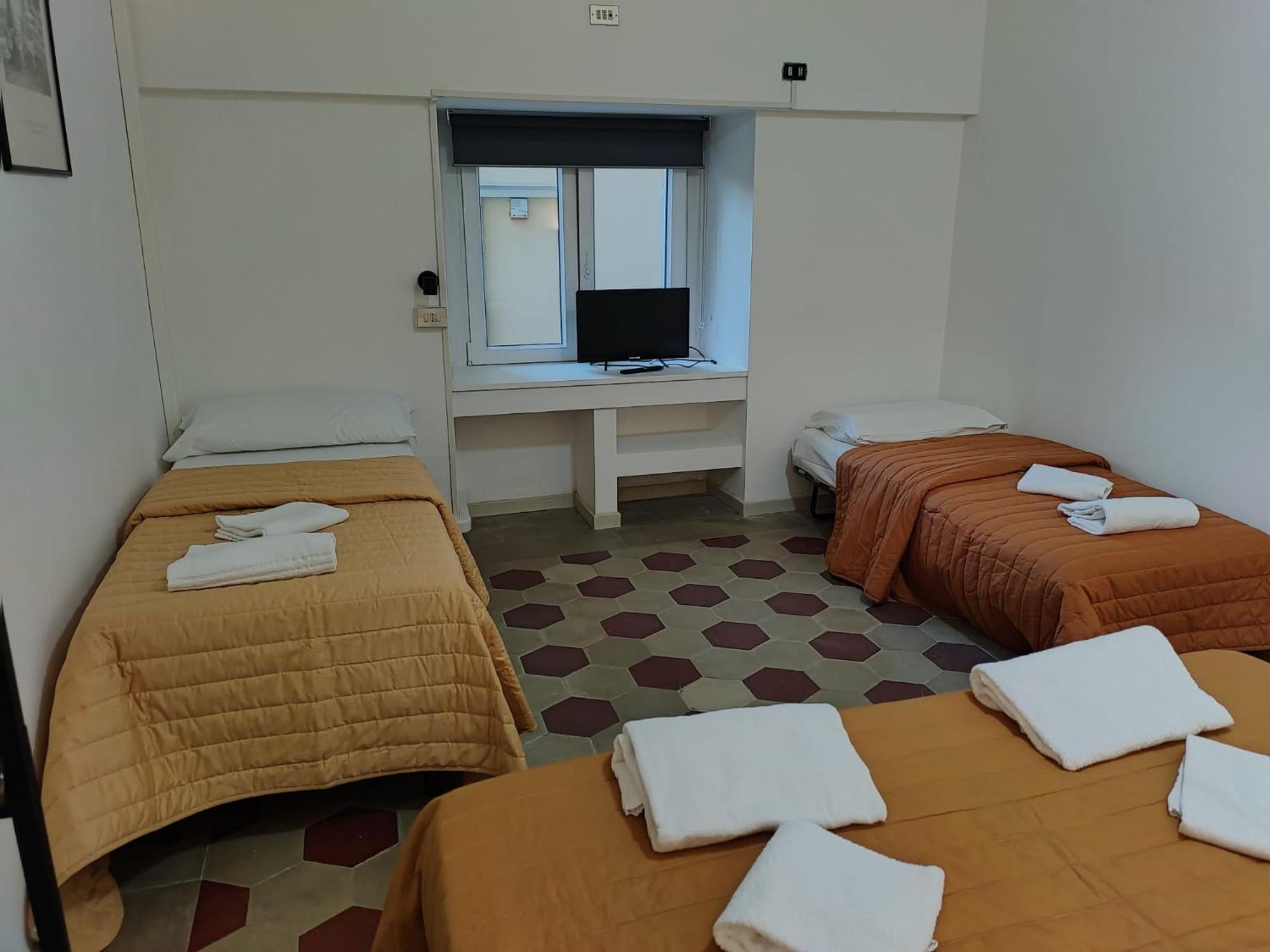 Nido Stazione III Apartment Bergamo Bagian luar foto